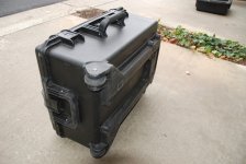 Storm case IM-2720 for monitor under with wheels.jpg