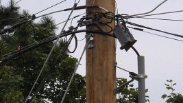 power-pole-4k60p-400%crop.jpg