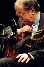 João_Gilberto.jpg João_Gilberto.jpg