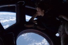 cupolaview_iss14.jpg cupolaview_iss14.jpg