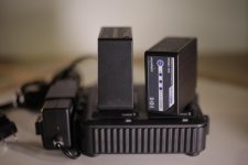 IDX battery kit.jpg IDX battery kit.jpg