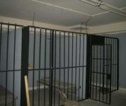 Jail_Cell_Set1206063947.jpg
