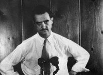 Howard_Hughes_ARP1946641_m.jpg Howard_Hughes_ARP1946641_m.jpg