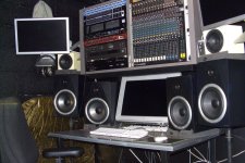 Studio001.jpg