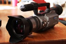 SonyVX2100-Canon.jpg