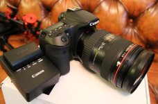 60d w-lens battery.jpg