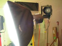 paintcan softbox with hood.jpg