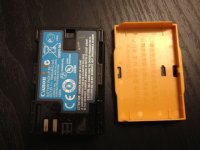 Canon batt2.jpg
