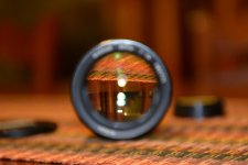 Nikon85mmGlass.jpg Nikon85mmGlass.jpg