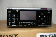PMW-EX30 008.jpg PMW-EX30 008.jpg