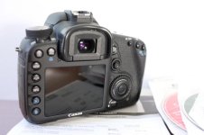 Canon7D_u-3sml.jpg