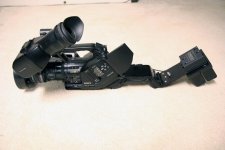 EX3 with shoulder mount open and batteries mounted.jpg