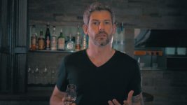 Gin Promo 5.Still004.jpg Gin Promo 5.Still004.jpg