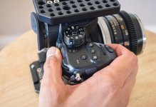 Wooden-Camera_Quick-Cage_036_GH4-hand-grip-is-accessible.jpg Wooden-Camera_Quick-Cage_036_GH4-hand-grip-is-accessible.jpg