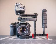 Wooden-Camera_Quick-Cage_049_Zoom-H5-recorder-and-handle-mounted-on-Quick-Cage.jpg Wooden-Camera_Quick-Cage_049_Zoom-H5-recorder-and-handle-mounted-on-Quick-Cage.jpg