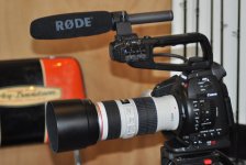 Canon_C100.jpg Canon_C100.jpg