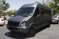 Justin-Bieber-Mercedes-Benz-Sprinter.jpg
