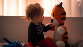 eva_hobbes_small.jpg eva_hobbes_small.jpg