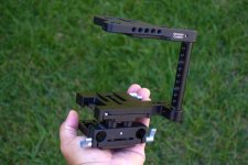 Wooden Camera Small Cage 15mm rail_.jpg