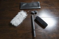 C100 Mark II package_20.jpg