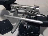 movcam_tophandle.jpg