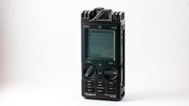 roland01.jpg